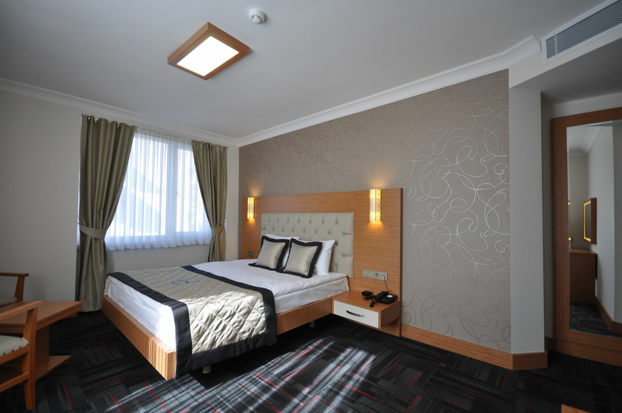 Double Comfort Hotel Ankara Extérieur photo